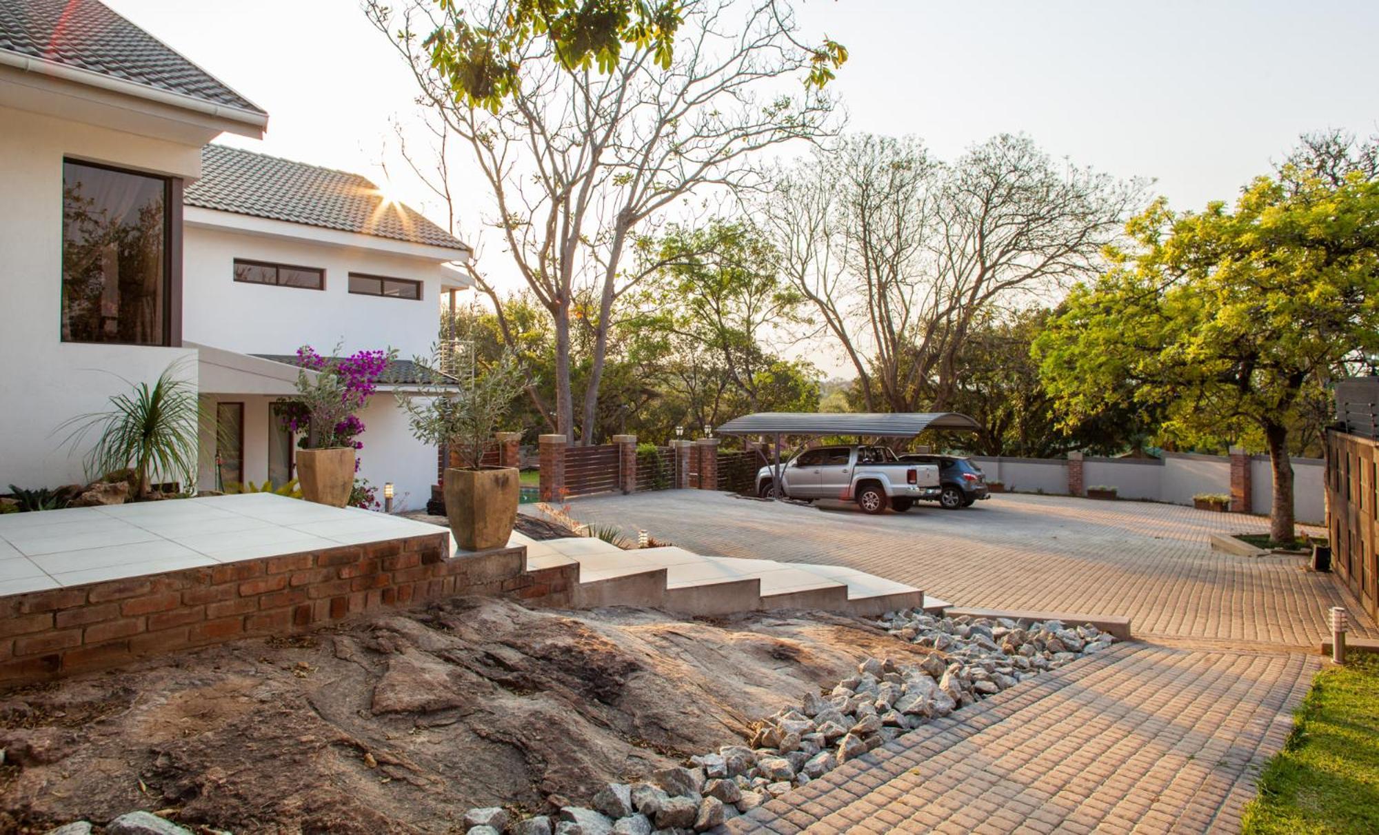 Hotel The Coral Tree Mbombela Exterior foto